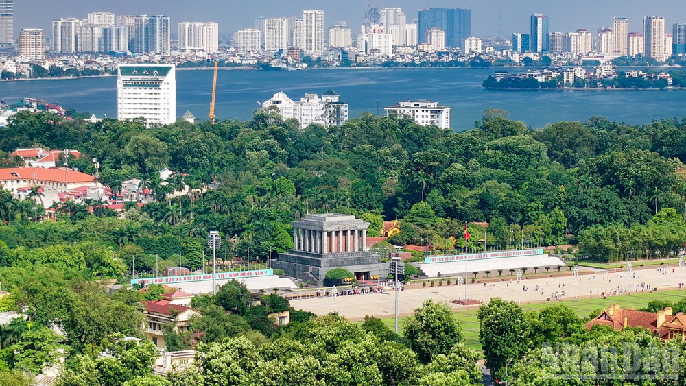 Lăng Chủ tịch Hồ Chí Minh.