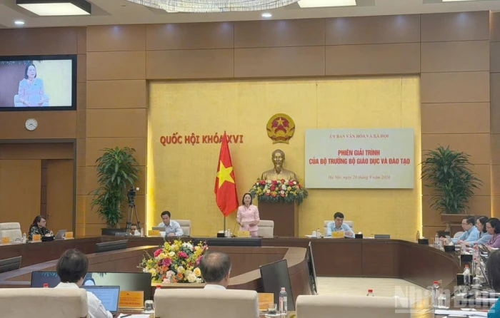 Năm nhóm vấn đề được tập trung làm rõ tại Phiên giải trình của Bộ trưởng Giáo dục và Đào tạo