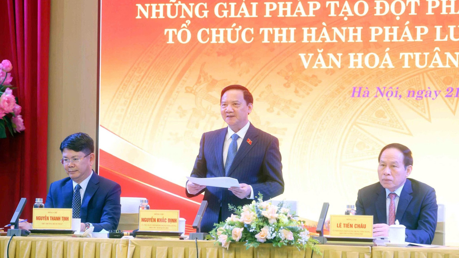 Phó Chủ tịch Quốc hội Nguyễn Khắc Định phát biểu tại hội thảo. (Ảnh: TL)