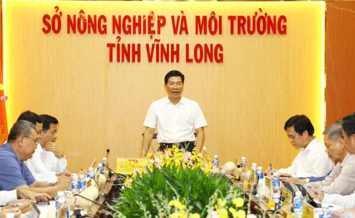 Phó Bí thư Thường trực Tỉnh ủy Nguyễn Mạnh Hùng làm việc với Sở Nông nghiệp và Môi trường
