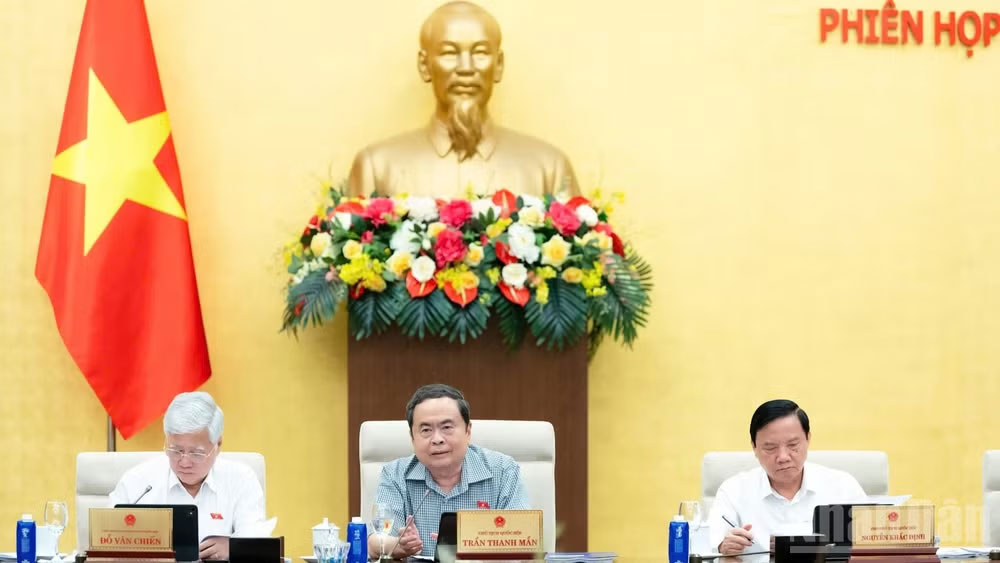 Chủ tịch Quốc hội Trần Thanh Mẫn phát biểu cho ý kiến về các dự thảo Luật, Nghị quyết. (Ảnh: DUY LINH)