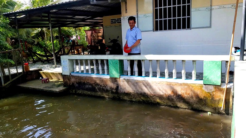 Ông Thạch Si Mách “an cư lạc nghiệp” trong căn nhà vừa được sửa chữa khang trang.