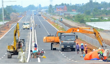 Bảo đảm mục tiêu cả nước có 3.000 km đường cao tốc vào cuối năm 2025.
