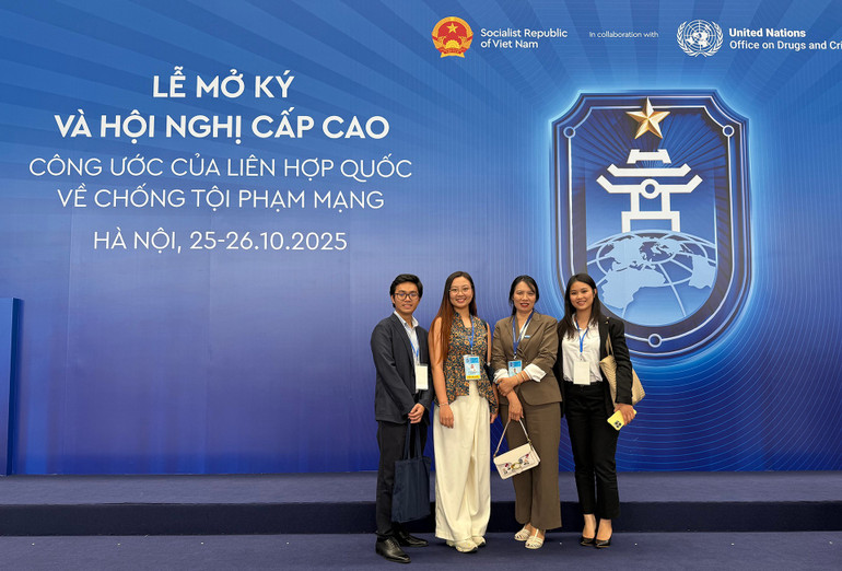 Các đại biểu của Plan International Việt Nam tại Lễ mở ký Công ước của Liên hợp quốc về chống tội phạm mạng. (Ảnh BTC)