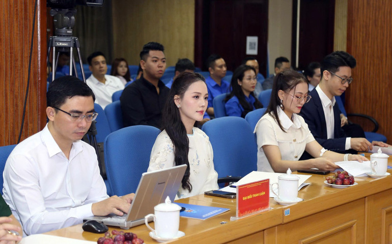 Các đại biểu dự Hội nghị.

