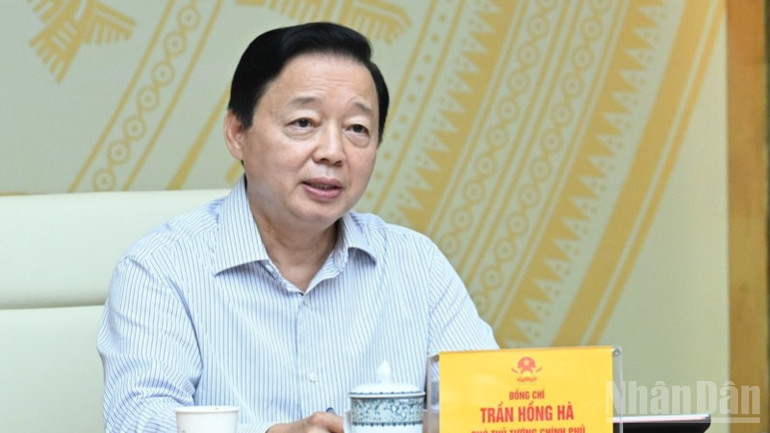 Phó Thủ tướng Chính phủ Trần Hồng Hà phát biểu ý kiến tại hội nghị. (Ảnh: Trần Hải).
