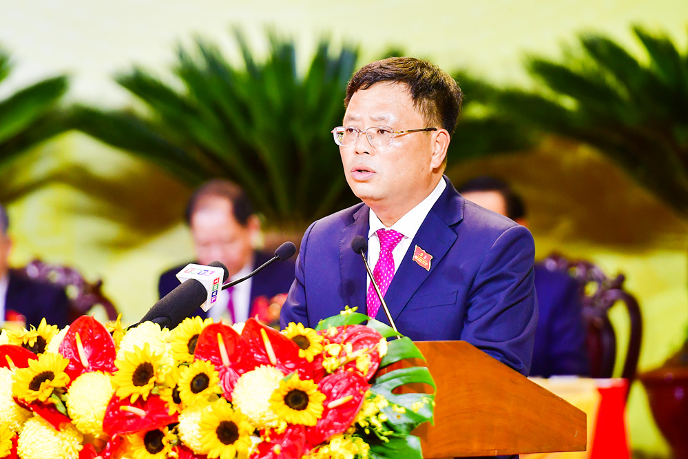 Giám đốc Sở Tài chính- Trương Đặng Vĩnh Phúc trình bày tham luận.