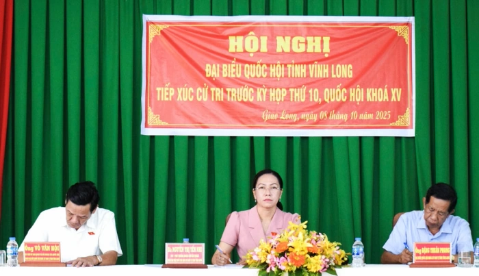 Đại biểu Quốc hội tiếp xúc cử tri xã Giao Long