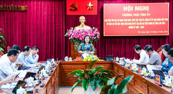 Thống nhất việc cụ thể hóa thực hiện Nghị quyết Đại hội đại biểu Đảng bộ tỉnh lần thứ I