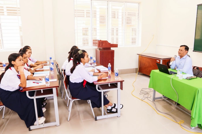 Tuyên truyền về tảo hôn, hôn nhân cận huyết thống cho học sinh