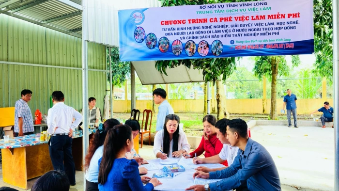 Tăng cường kết nối cung cầu, phát triển thị trường lao động