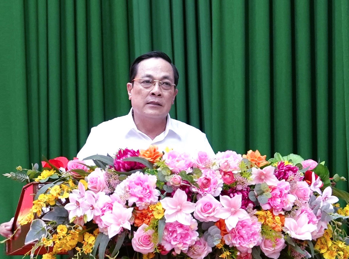 Đồng chí Lâm Minh Đằng- Phó Bí thư Tỉnh ủy phát biểu chỉ đạo tại hội nghị.