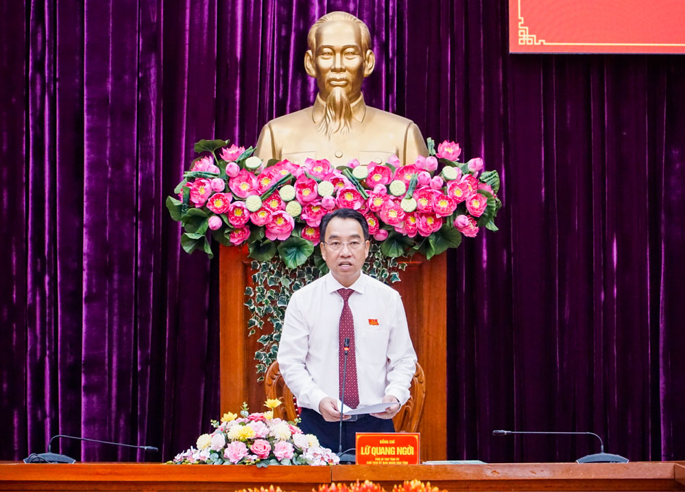 Đồng chí Lữ Quang Ngời- Phó Bí thư Tỉnh ủy, Chủ tịch UBND tỉnh làm Tổ trưởng Tổ thảo luận số 2.