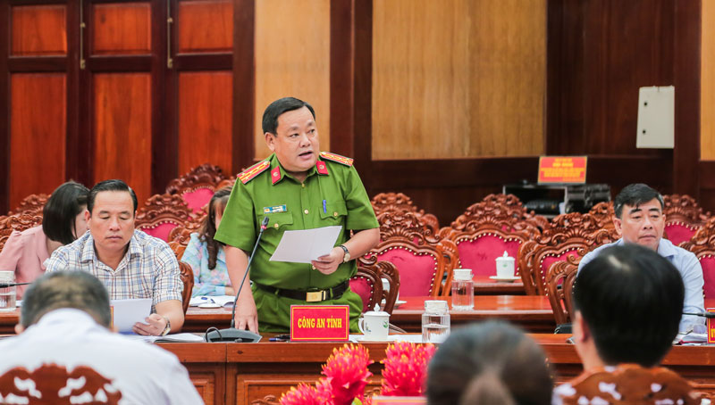 Đại biểu Công an tỉnh tham gia thảo luận tại hội nghị.