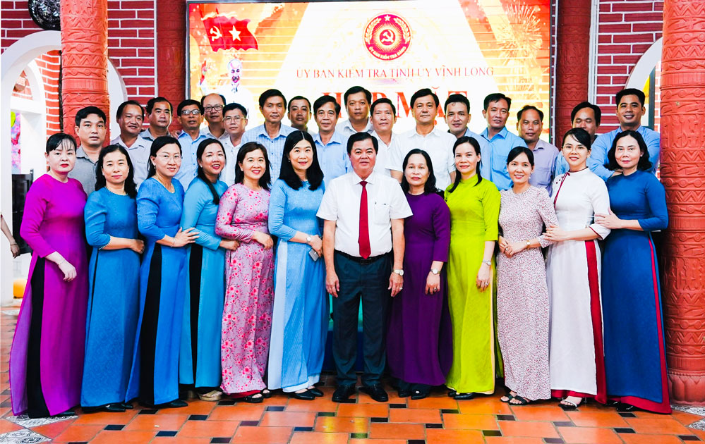 Lực lượng cán bộ, đảng viên ngành Kiểm tra Đảng tiếp tục phát huy truyền thống, phấn đấu hoàn thành tốt nhiệm vụ.
