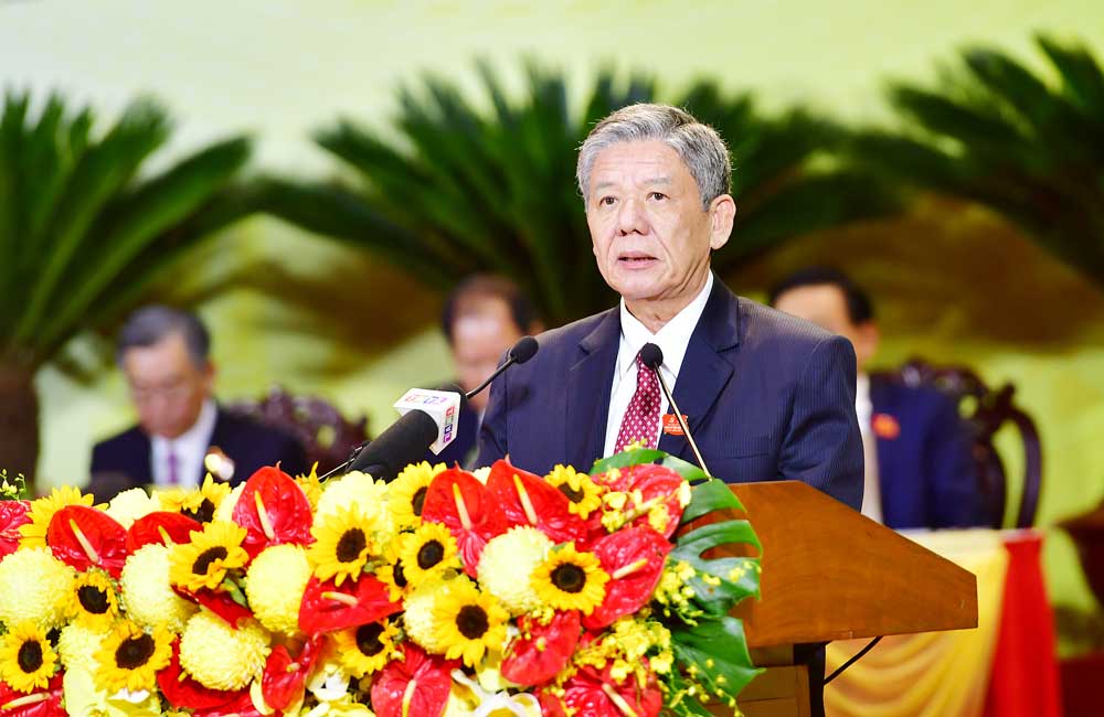 Đồng chí Ngô Chí Cường- Uỷ viên Trung ương Đảng, Bí thư Tỉnh uỷ Vĩnh Long nhiệm kỳ 2020-2025 trình bày diễn văn khai mạc và bế mạc đại hội.