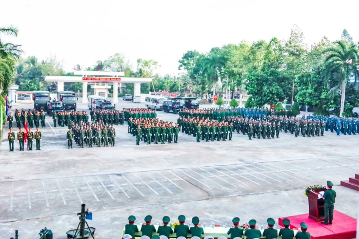 Tiếp tục thực hiện có hiệu quả đột phá xây dựng chính quy, chấp hành kỷ luật