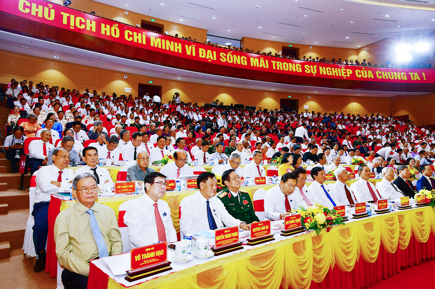 Đại biểu tham dự phiên khai mạc đại hội. Ảnh: BÁ THI