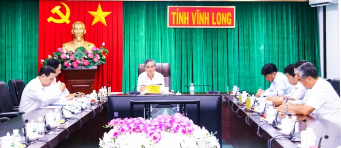 Tập trung nguồn lực, sớm triển khai công trình khẩn cấp khắc phục sạt lở