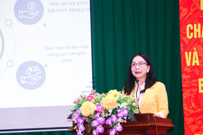 TS.BS Hồ Thị Thu Hằng- Giám đốc Sở Y tế chia sẻ tại hội nghị.