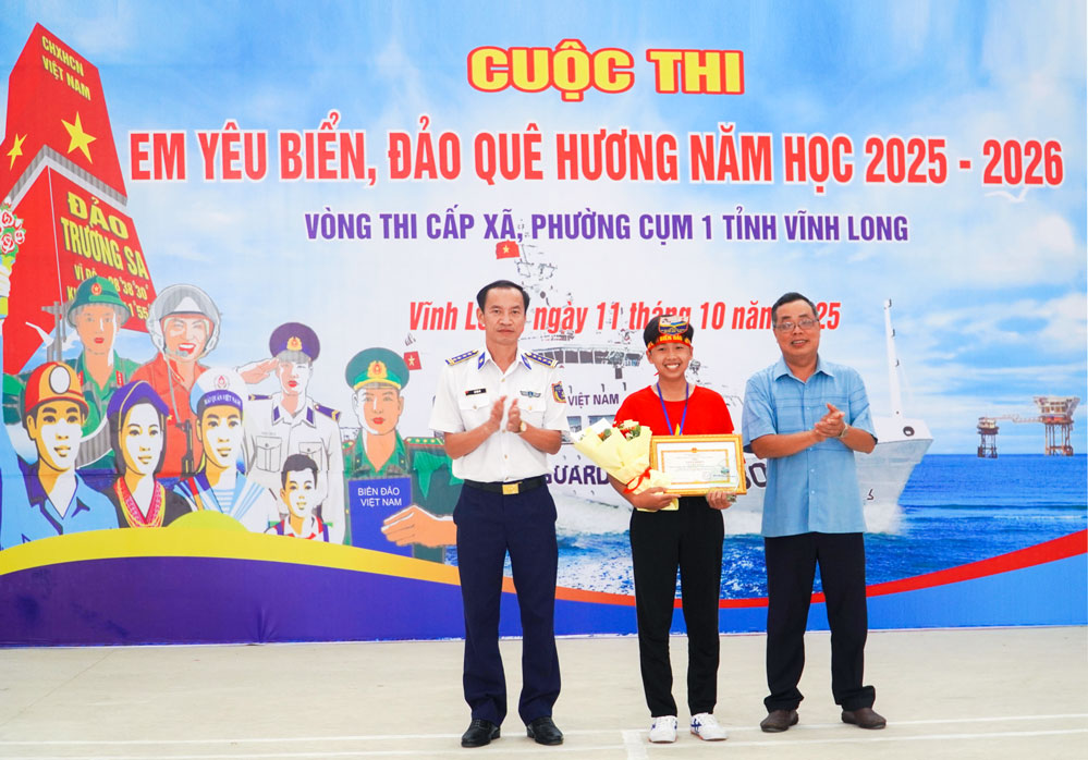  Em Phạm Vĩnh Kỳ, học sinh lớp 9/3, Trường THCS Thạnh Phong xuất sắc giành giải nhất.