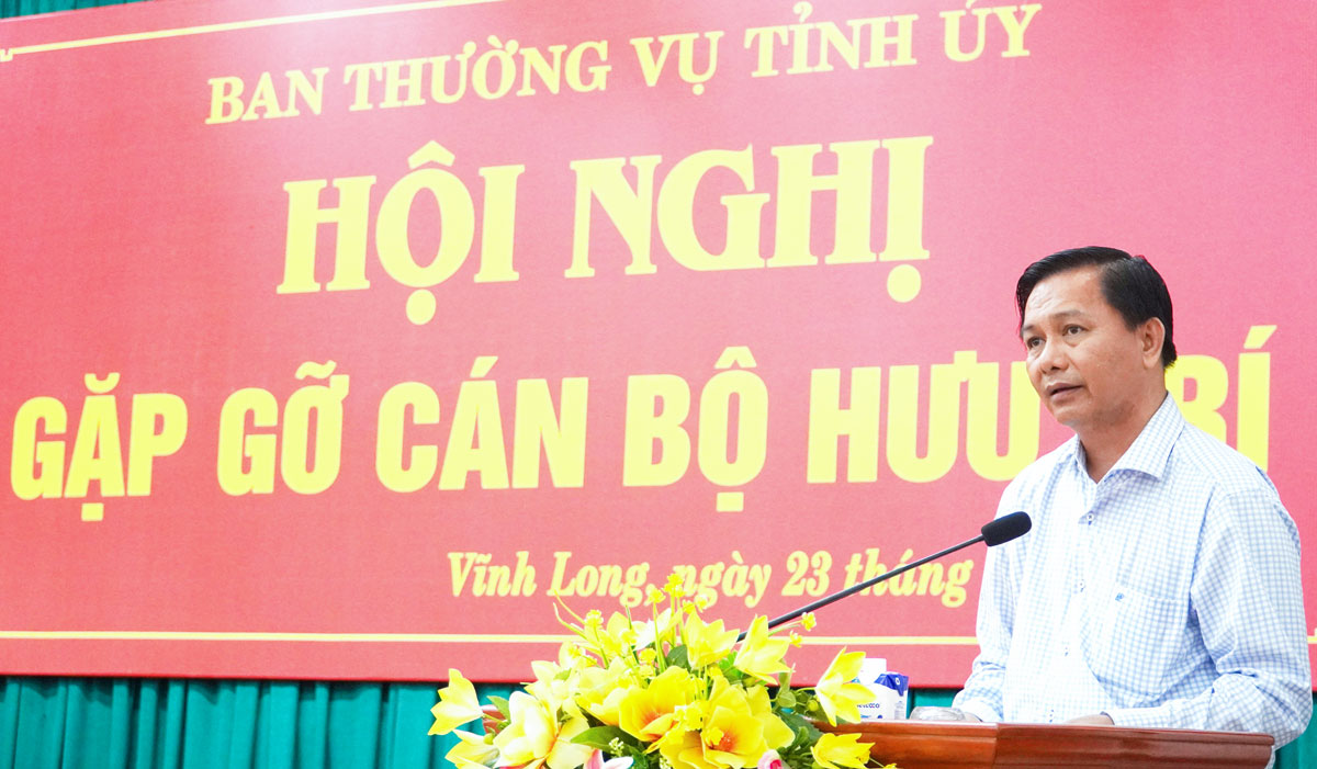 Đồng chí Trần Văn Lâu- Bí thư Tỉnh ủy phát biểu tại hội nghị.