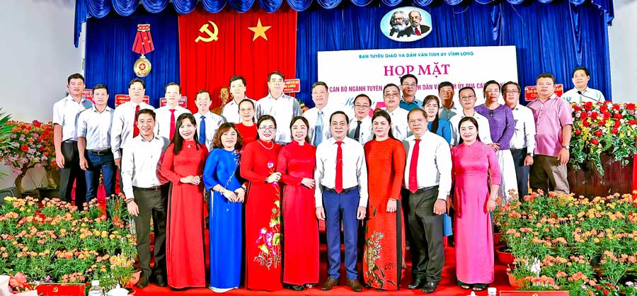 Đội ngũ cán bộ, đảng viên Ban Tuyên giáo và Dân vận Tỉnh ủy phát huy tinh thần chủ động, sáng tạo trong công tác tham mưu, giúp việc Tỉnh ủy. Ảnh: HẢI YẾN
