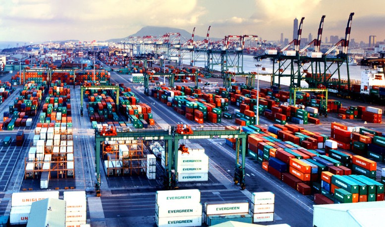 Hình thành và phát triển kết cấu hạ tầng logistics đồng bộ, hiện đại.

