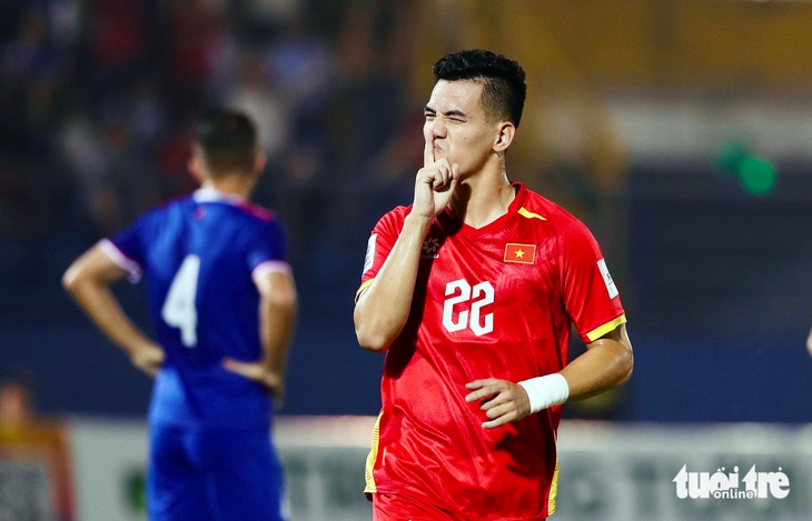 Tiền đạo Nguyễn Tiến Linh đã không rời sân thay người trong trận thắng 3-1 của đội tuyển Việt Nam trước Nepal ở vòng loại cuối Asian Cup 2027. Vì sao?
