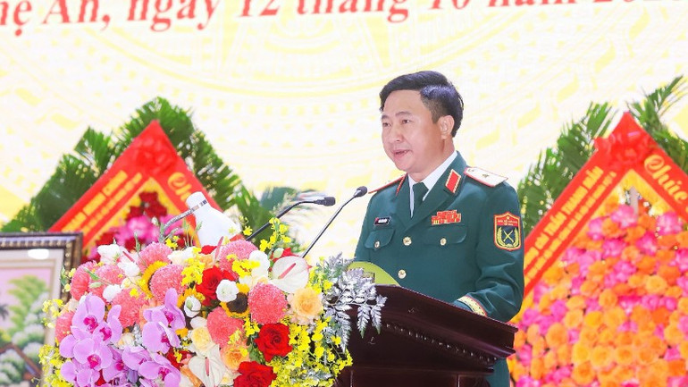 Thiếu tướng Đoàn Xuân Bường, Chính ủy Quân khu 4 phát biểu tại Lễ kỷ niệm.
