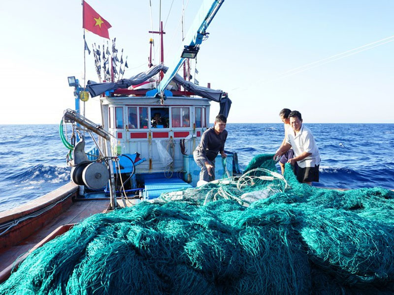 Tháng cao điểm chống khai thác hải sản bất hợp pháp.

