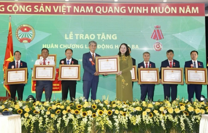 Thi đua xây dựng Hội Nông dân Việt Nam vững mạnh, tự tin cùng dân tộc bước vào kỷ nguyên mới