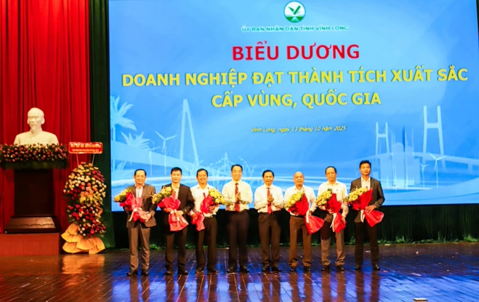 Họp mặt doanh nghiệp, doanh nhân nhân Ngày Doanh nhân Việt Nam 13/10