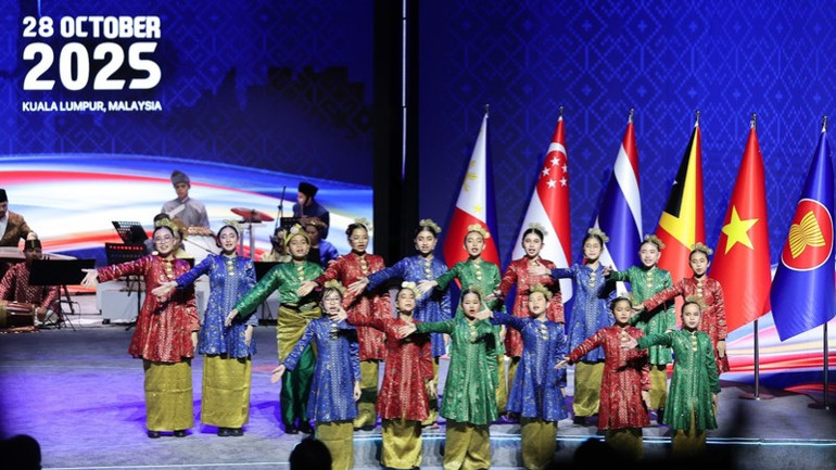 Chương trình văn nghệ tại Lễ bế mạc. (Ảnh: VGP/Nhật Bắc)