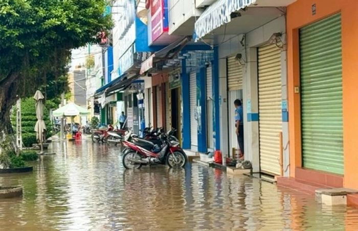 Đỉnh triều cường từ 8-13/10, nguy cơ ngập nghiêm trọng khu vực trung tâm tỉnh Vĩnh Long