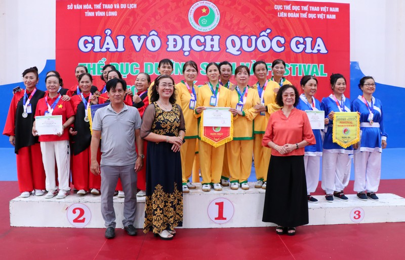 nt a stk của e.