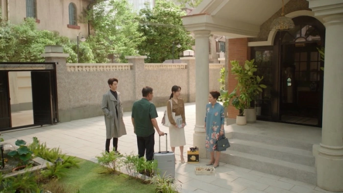 Tình yêu và danh vọng, lựa chọn nào cho Chí Minh?