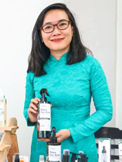 Chị Đinh Thị Hạnh Tâm