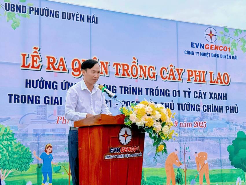 Ông Huỳnh Văn Kha- Phó Chủ tịch UBND phường Duyên Hải phát biểu tại buổi lễ