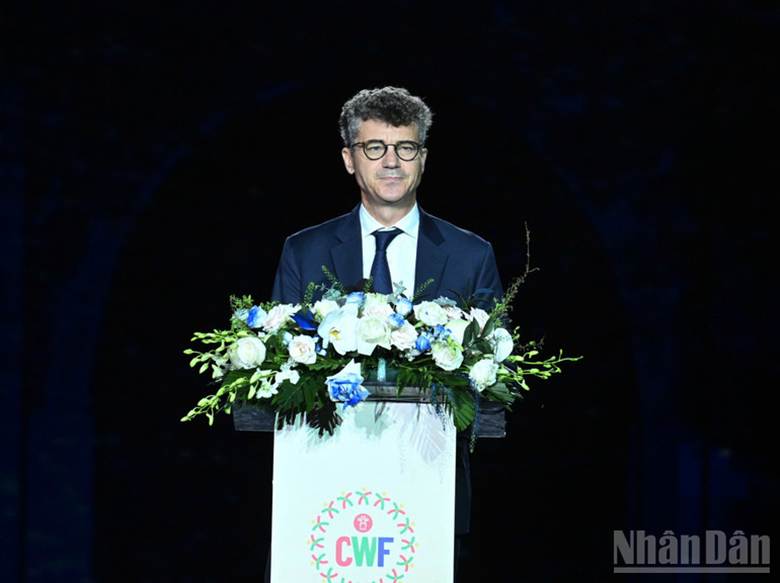 Ông Jonathan Wallace Baker, Trưởng Đại diện UNESCO tại Việt Nam, phát biểu tại lễ khai mạc.