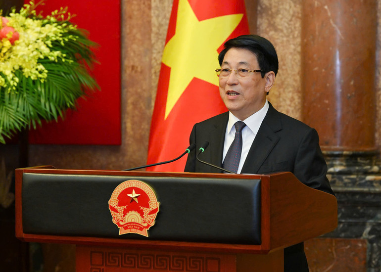 Chủ tịch nước Lương Cường phát biểu chỉ đạo, giao nhiệm vụ cho các đồng chí được bổ nhiệm.
