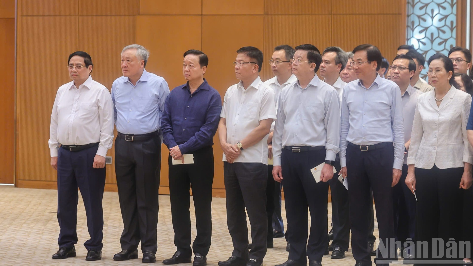 Thủ tướng Phạm Minh Chính và các Phó Thủ tướng Chính phủ, Đảng ủy Chính phủ tham dự buổi lễ. (Ảnh: Trần Hải)