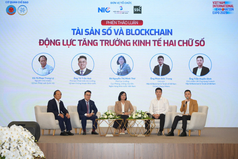 Diễn đàn “Thị trường tài sản số: Từ xu hướng tới bứt phá” do Bộ Tài chính, Bộ Khoa học và Công nghệ, Ủy ban Chứng khoán Nhà nước và Hiệp hội Blockchain và Tài sản số Việt Nam (VBA) phối hợp tổ chức. (Ảnh VBA)
