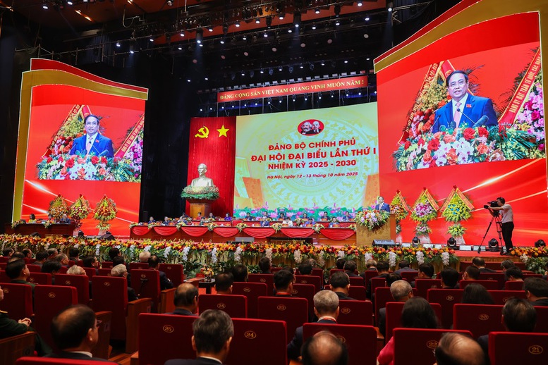 Thủ tướng Chính phủ Phạm Minh Chính tuyên bố khai mạc Đại hội đại biểu Đảng bộ Chính phủ lần thứ nhất, nhiệm kỳ 2025-2030 - Ảnh: VGP/Nhật Bắc