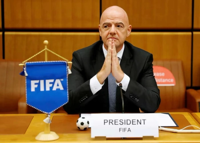 Chủ tịch FIFA bất ngờ đến Malaysia
