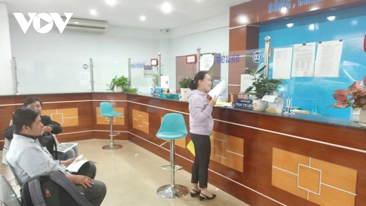 Bộ Công an hướng tới việc cắt giảm các thủ tục hành chính người dân cần phải thực hiện khi giao dịch mua bán, chuyển nhượng... bất động sản. (Ảnh minh họa: Phạm Hạnh)
