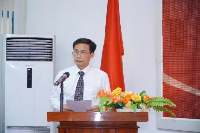 TS. Nguyễn Thế Tài, Phân hiệu Học viện Hành chính và Quản trị công tại TP. HCM đề xuất giải pháp tăng biên chế có chọn lọc, bố trí nhân sự hợp lý và đẩy mạnh chuyển đổi số để nâng cao hiệu quả quản trị.