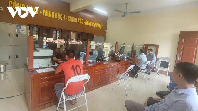 Việc tăng cường cán bộ về xã giúp bộ máy chính quyền địa phương 2 cấp tại tỉnh Thái Nguyên hoạt động hiệu quả hơn. Ảnh Công Luận