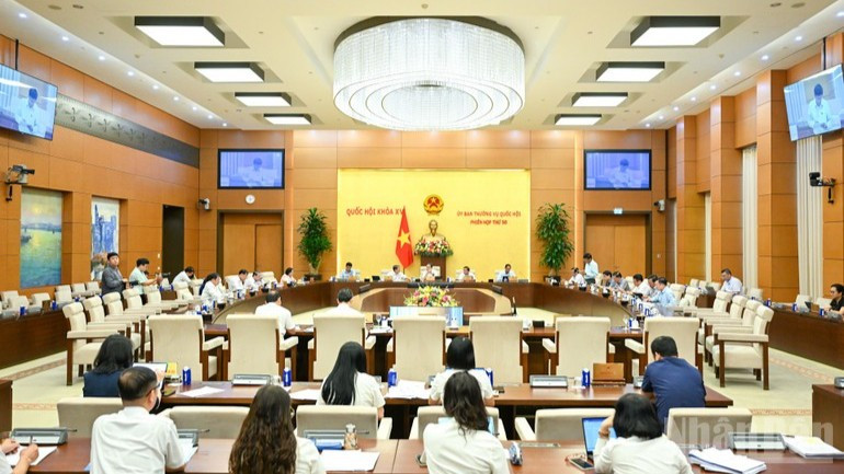 Phiên họp thứ 50 của Ủy ban Thường vụ Quốc hội khóa XV. (Ảnh: DUY LINH)