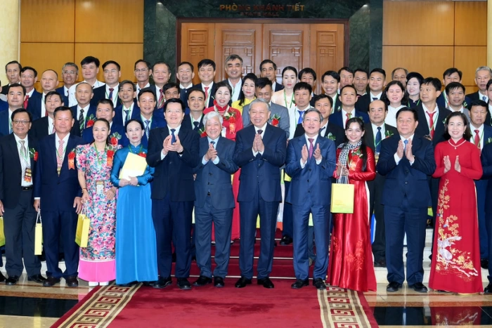 Hướng mạnh về cơ sở, bảo đảm thực sự là người bạn đồng hành của người nông dân